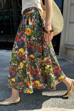 High-End Floral Midi Skirt for Women, High-Waisted A-Line Design, Summer Fashion for Pear-Shaped Figures