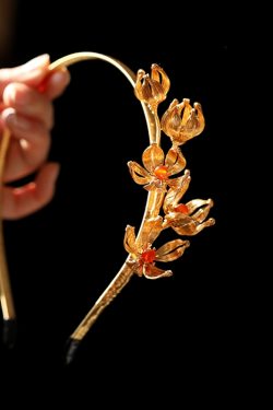High-End Handmade Floral Wire-Woven Headband for Women - Wei-Jin Style Ancient Chinese Accessories