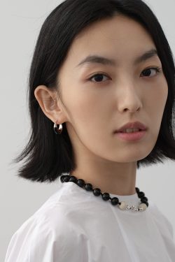 High-End Minimalist Black Enamel Color-Blocking Hoop Earrings for Women - Versatile Modern Jewelry