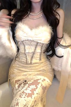 High-End One-Shoulder Bodycon Cami Dress with Venus French Lace for Women - Autumn Winter Fashion