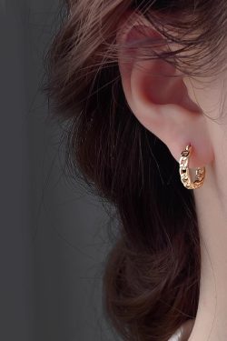 High-End Women's Ear Hoops - Paris Designer-Inspired Stud Earrings, Chic Ear Accessories for Elegant Style