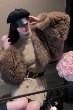 High-End Women's Short Fox Fur Woven Leather Coat - Stylish Thick Winter Jacket for Chic Fashion Lovers