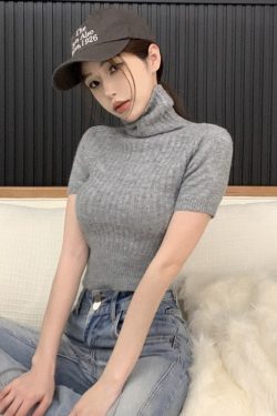 High-Neck Cropped Sweater for Women - Fitted Slimming Thick Knit Top, Autumn Winter Niche Style, Short Sleeve Fashion
