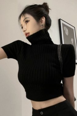 High-Neck Cropped Sweater for Women - Fitted Slimming Thick Knit Top, Autumn Winter Niche Style, Short Sleeve Fashion