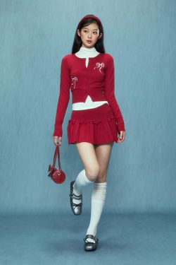 High-Waisted A-Line Pleated Knitted Skirt for Women - Spring 2025 Red Short Skirt, Slimming Design, Chic Casual Style