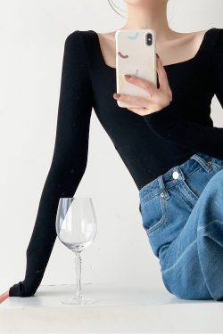 High-Waisted Knit Long-Sleeve T-Shirt for Women, Elegant Slim-Fit Square Neck Top for Autumn and Winter Fashion
