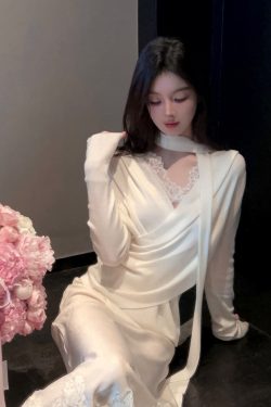 High-Waisted Lace Trim Satin Mermaid Skirt - Elegant White Long Skirt for Winter - Slim Fit Fashion Statement