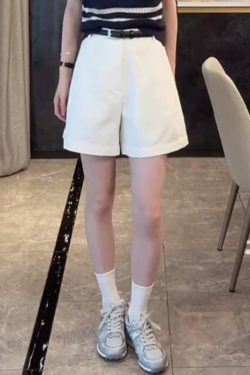 High-Waisted Loose A-Line Shorts for Summer 2025 - Trendy, Comfortable, Perfect for Casual Outfits