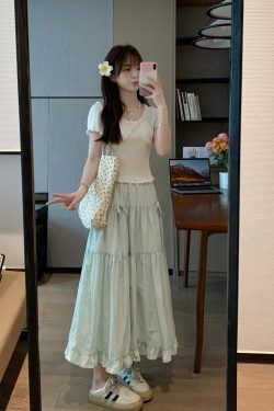 High-Waisted Slimming Mint Green Skirt with Wave Pattern - Summer Essential for All Body Types, Trendy and Stylish