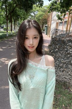 Hollow Lace Edge Sun Protection Cover-Up Top for Women - French Gentle Style, Lightweight Summer Fashion