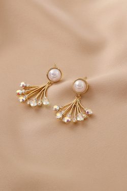 Imitation Pearl Fan-Shaped Drop Earrings for Women, Exquisite Crystal and Diamond Accents, Unique High-End Fashion Jewelry