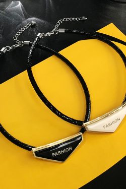 Inverted Triangle Black Leather Choker Necklace for Women - Light Luxury Clavicle Chain, Trendy High-End Design