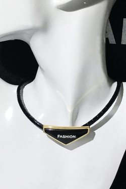 Inverted Triangle Black Leather Choker Necklace for Women - Light Luxury Clavicle Chain, Trendy High-End Design