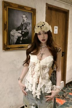 Irregular French Lace Hollow Out Camisole - Women's Summer Slim Fit Top, Romantic Style, Perfect for Y2K and Casual Outings