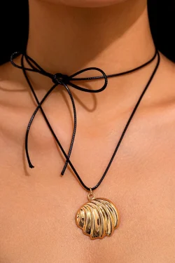 Irregular Hollow Bowknot Choker Necklace with Geometric Rose Pendant - European & American Style Fashion Jewelry