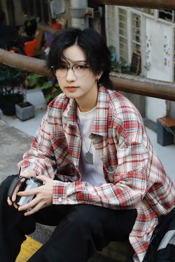 Japanese-Style Brushed Plaid Long Sleeve Shirt for Men and Women, Casual Cool Couple Jacket for Spring and Autumn