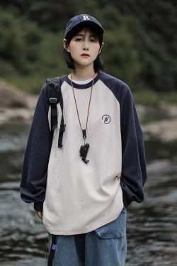 Japanese-Style Retro Color-Blocked Waffle Round-Neck Sweatshirt for Men and Women - Vintage Embroidered Casual Layer Top
