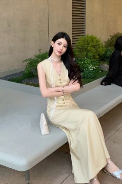 Khaki Two-Piece Vest and Skirt Set for Women, Light Luxury Old Money Style, Retro Summer Fashion, Trendy Y2K Look