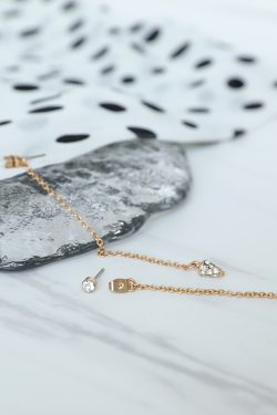 Korean-Style Minimalist Metal Stud Earrings with Detachable Sparkling Design - Fashionable Women's Accessories for Any Occasion