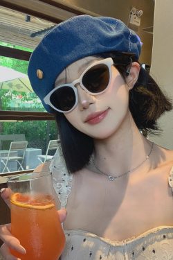 Korean-Style Oversized Denim Beret Hat, Retro Octagonal Design, Face-Shaping Versatile Fashion Hat for Women