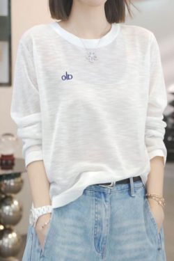 Korean Style Solid Color T-Shirt for Women - Trendy Summer 2025 Casual Top for Petite Sizes