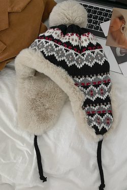 Korean Style Striped Plush Winter Hat for Women, Cold-Proof Cycling Cap with Ear Protection, Versatile Lei Feng Design 2024