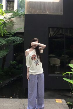 Korean-Style Sweet Girl Off-Shoulder Relaxed Cute Printed Short Sleeve Top for Women - Versatile Fashion Essential