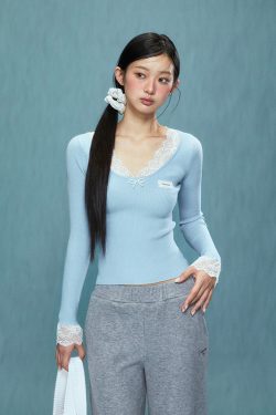 Lace Base Long Sleeve Top for Women - Slim Fit Autumn Winter Shirt, Versatile Fashionable Inner Wear for 2024