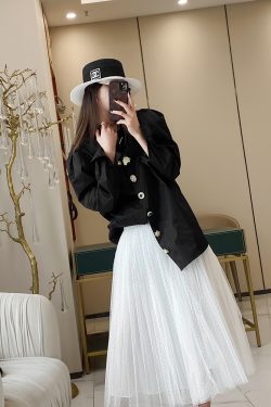 Lapel Button Puff Sleeve All-Cotton Casual Shirt for Women - Versatile Spring Autumn Fashion in European Style