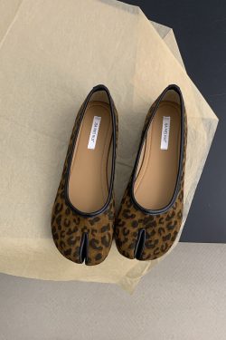 Leopard Print Suede Flat Split-Toe Shoes for Women - Fairy Style Commuting Evening Footwear, Trendy Vintage Grandma Shoes