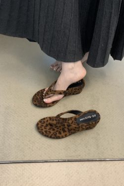 Leopard Print Women's High Heel Flip Flops - Summer Evening Sandals for Beach and Outdoor Style