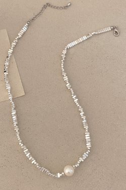 Light Luxury Clavicle Chain Necklace for Women - Versatile Parisian Style Statement Jewelry