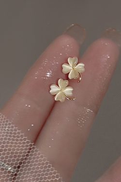 Light Luxury Four-Leaf Clover Earrings for Women - High-End Jewelry Trend, Elegant Accessories for Chic Style