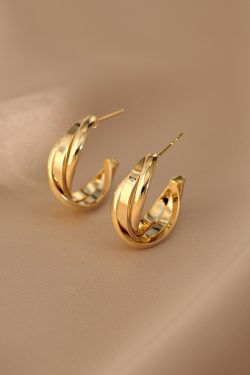 Light Luxury Irregular Cross Earrings for Women, Vintage Wrapped C-Shaped Minimalist Elegant Ear Accessories