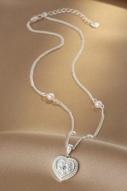Light Luxury Love Pearl Necklace for Women - 2024 Summer Sweet Temperament Clavicle Chain Accessory