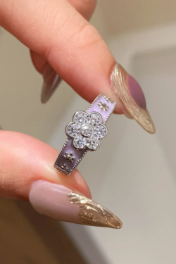 Light Luxury Milky Taro Purple Flower Ring for Women, 2025 New French Style with Diamond Inlay and Lavender Purple Accent
