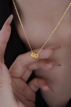 Light Luxury Women's Clavicle Chain Necklace - High-End Everyday Fashion Accessory