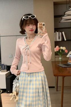 Light Pink Knitted Top for Women - Cute Slim Fit Long Sleeve T-Shirt, Perfect for Early Spring, Y2K Style Jacket