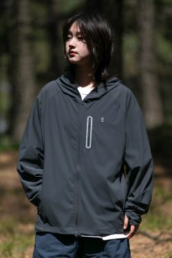 Lightweight UV Protection Jacket for Men and Women - Breathable Outdoor Cooling Coat, Loose-Fitting Summer Sun Protection Gear