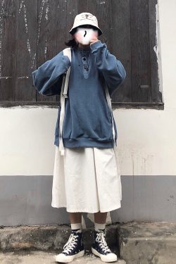 Loose High Neck Fleece Pullover Sweater in Retro Japanese Style - Warm Thickened Casual Top for Cozy 90s Fashion