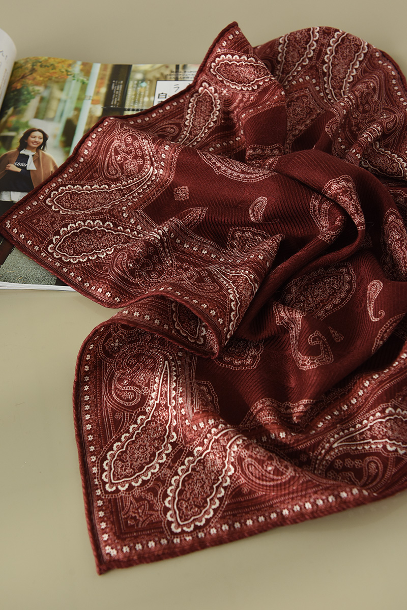 Luxury Silk Cashmere Paisley Square Scarf - Elegant Printed Shawl for Winter 2024 Fashion