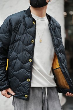 Men's Lightweight Minimalist Baseball Collar Down Jacket - Trendy Diamond Check Design for Autumn and Winter Fashion