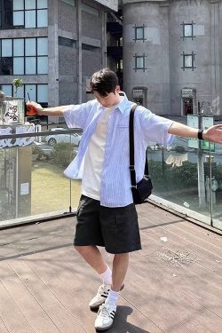 Men's Short-Sleeve Casual Shirt - Trendy Summer Jacket in Loose Fit, Stylish Hong Kong Design for Effortless Fashion