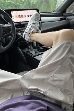 Men's Summer Thin Ice Silk Casual Shorts, Loose Trendy Beach Pants with Functional Pleats, American Style Five-Point Shorts for Warm Weather