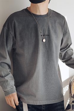 Men's Vintage Distressed Long Sleeve T-Shirt with Gradient Collar - American Retro Style, Cool Loose Fit for Spring