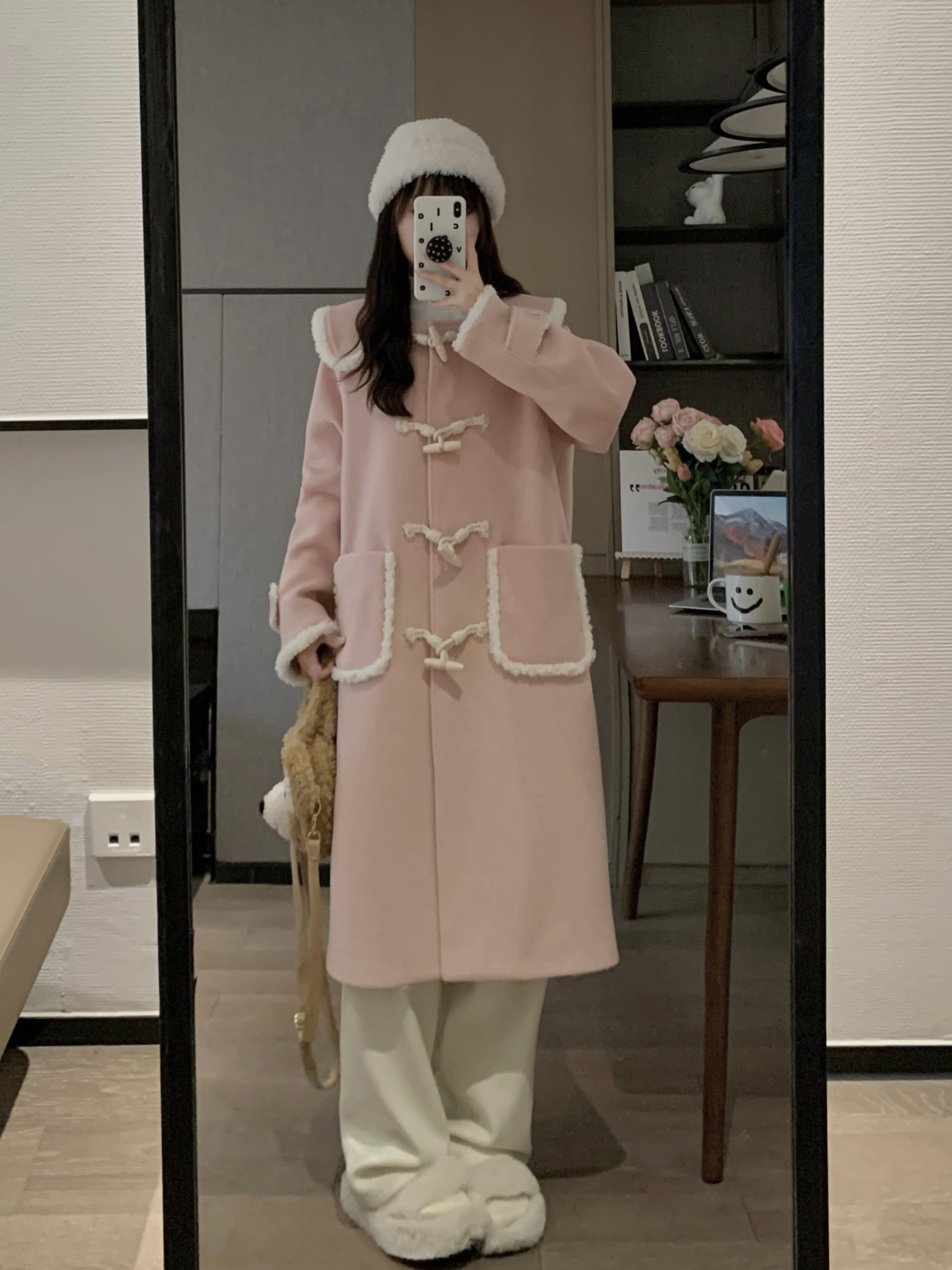 Milk Yellow Doll Collar Mid-Length Woolen Coat for Women - Elegant Slimming Design for Early Spring Fashion