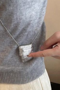 Mini Woven Small Bag Necklace for Women - Light Luxury High-End Layered Accessory, Fashionable Long Sweater Chain
