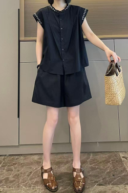 Minimalist Casual Women's Embroidered Cap Sleeve Shirt and Shorts Two-Piece Set - Summer 2025 Fashion