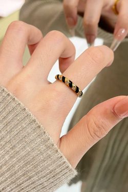 Minimalist Exquisite Diamond Ring for Women - Stackable INS Style, Personalized Light Luxury Index Finger Tail Ring