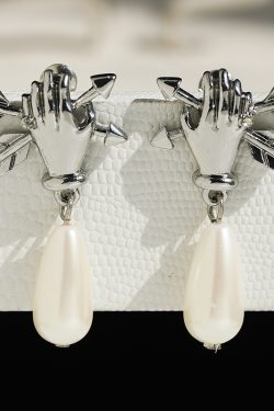 Minimalist Gold Pearl Drop Earrings - Elegant Luxurious Design for Versatile Wear at Gatherings and Outings, Perfect for Any Occasion